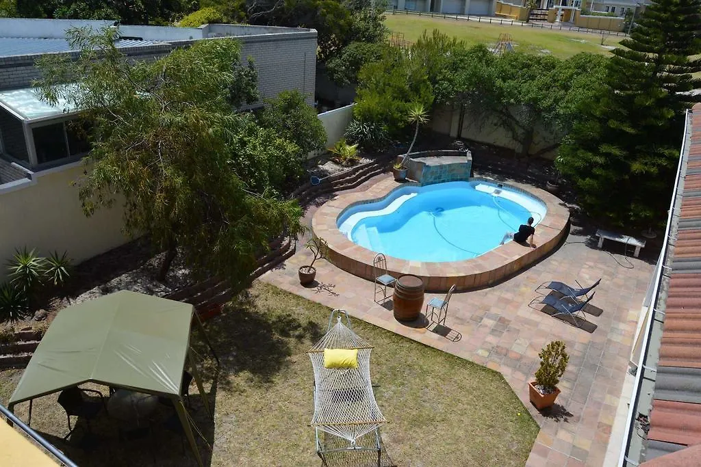 Natalie Guesthouse Bloubergstrand Maison d'hôtes