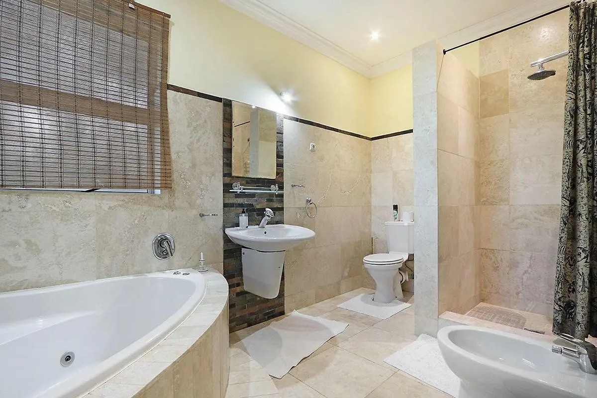 Natalie Guesthouse Bloubergstrand